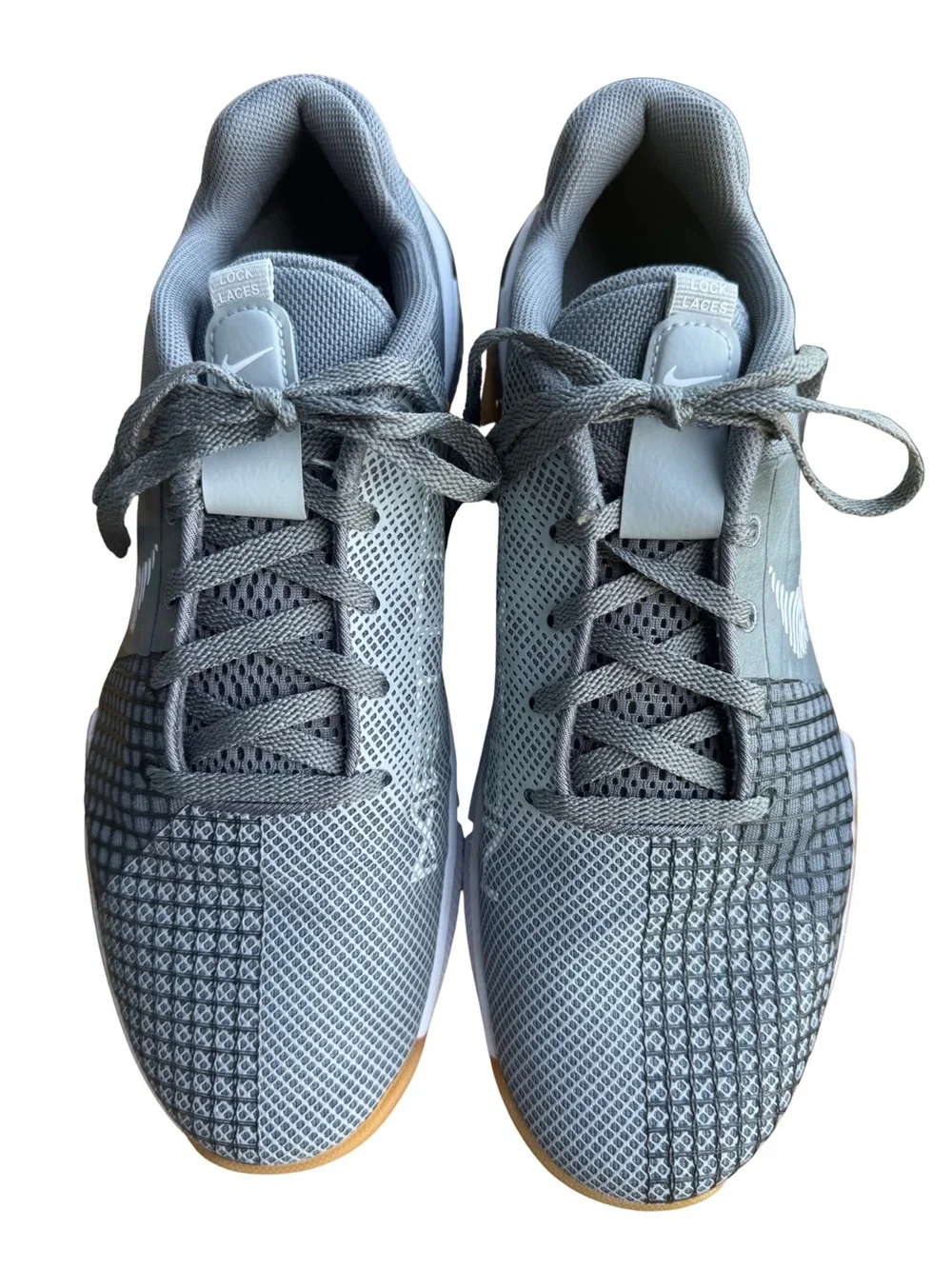 Nike Metcon 8 sneakers Smoke Grey Gum Color way Men’s 9 tennis shoes Like New